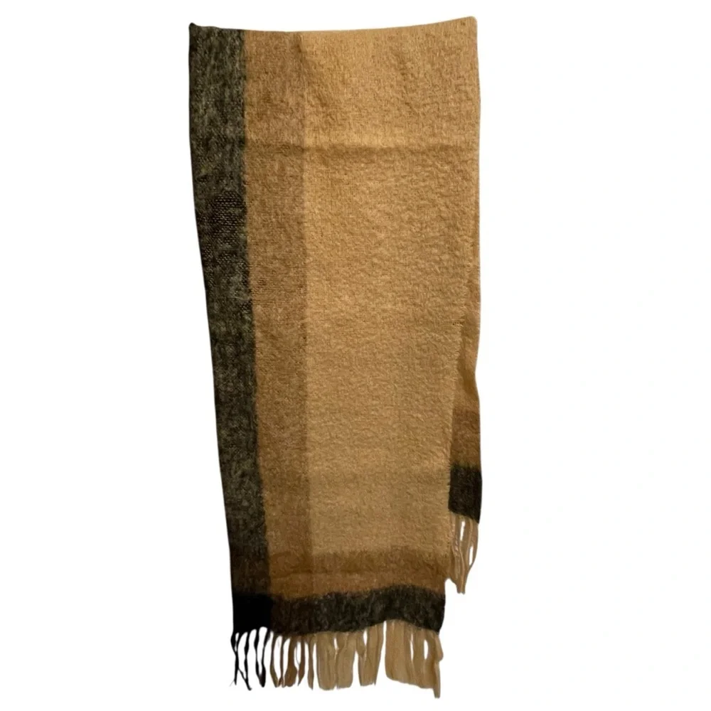 Donegal Design Vintage Handwoven Wool & Mohair Camel Scarf With Fringe 17 x 88